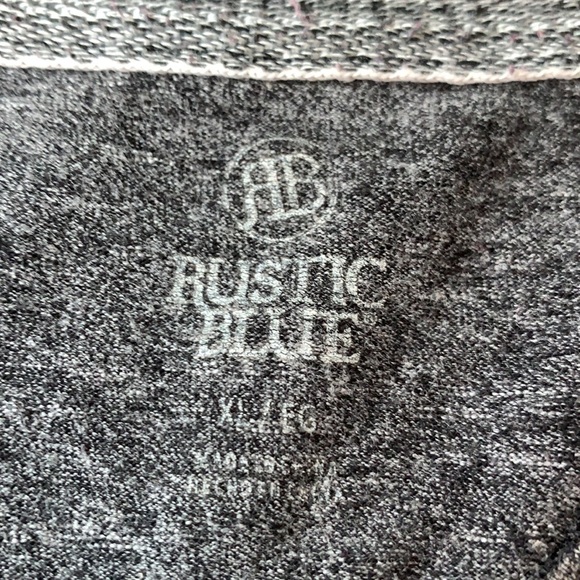 Boys tee - Picture 2 of 2